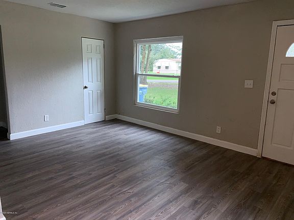 2nd image of 1716 Wofford Ave