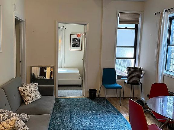2nd image of 137 Allen St #3B
