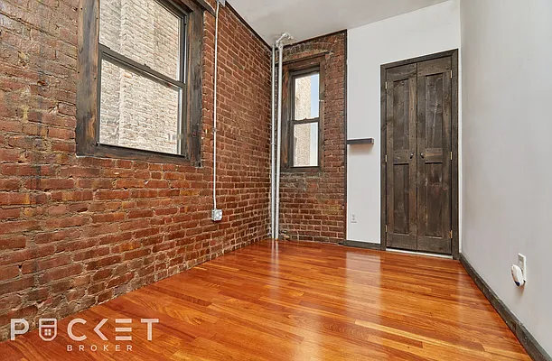 Rented by PocketBroker Inc | media 19