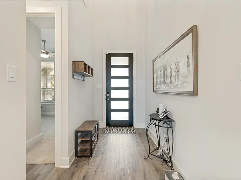 3053 Estuary Dr — Photo 2