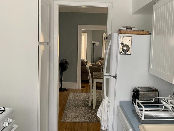 5th image of 1480 Lauderdale Ave