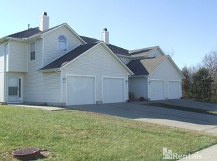 401 NE 1st St APT D, Oak Grove, MO 64075
