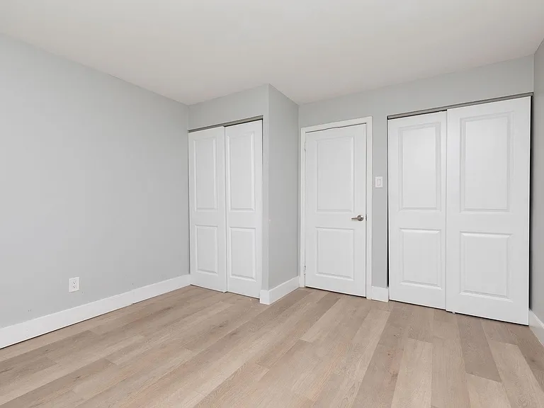 Wayne Court Apartments — Photo 18