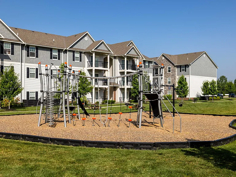 Lawndale Commons — Photo 17