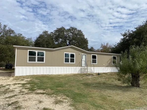 705 AVERY CIR, Poteet, TX 78065
