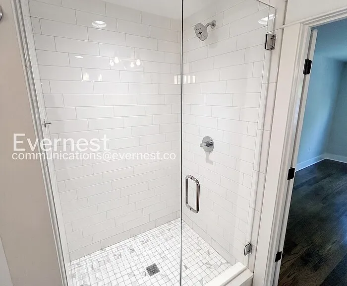 2146 Burns St — Photo 8