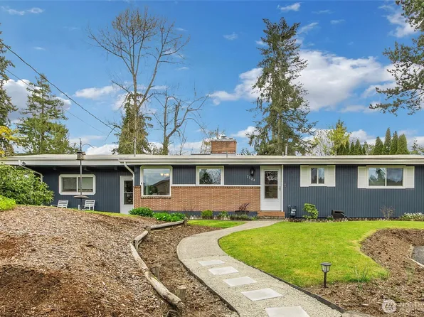 2124 Firland Drive, Puyallup, WA 98371