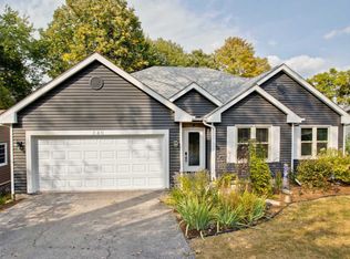 340 Hiawatha Dr, Lake In The Hills, IL 60156