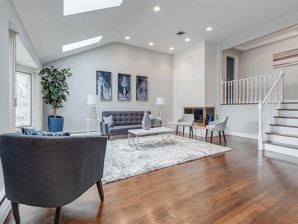 1st image of 5 Maiden Ln