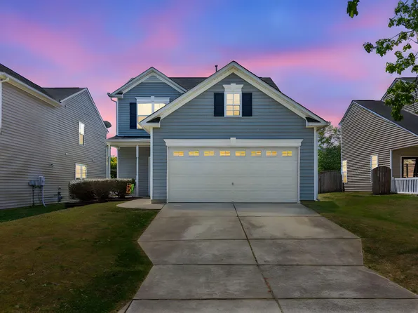 5112 Mabe Dr, Holly Springs, NC 27540