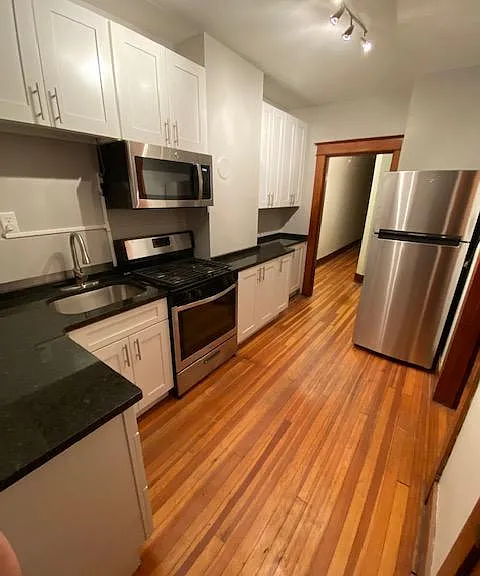 68 Bradford Ave — Photo 3