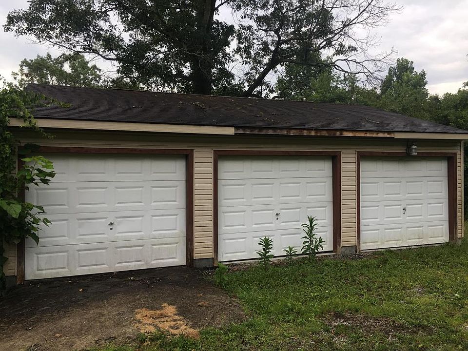 2nd image of 107 N Errington Rd