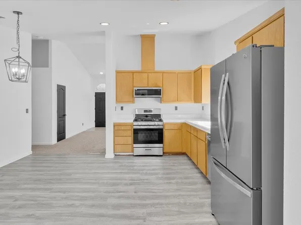 1250 Greenleaf Loop, Greenfield, CA 93927