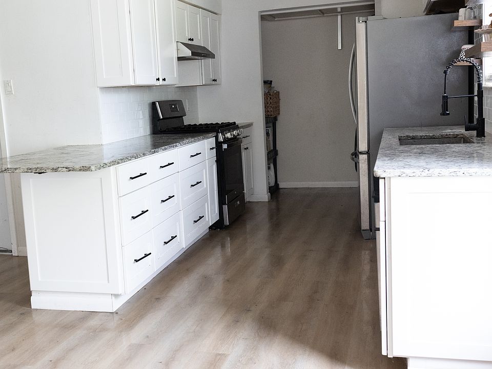 1st image of 1811 W Hunt St