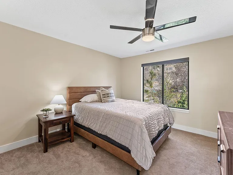 1749 S Oak Springs Dr — Photo 15