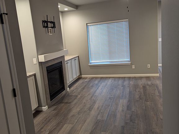 4th image of 605 Rolling Hills Dr