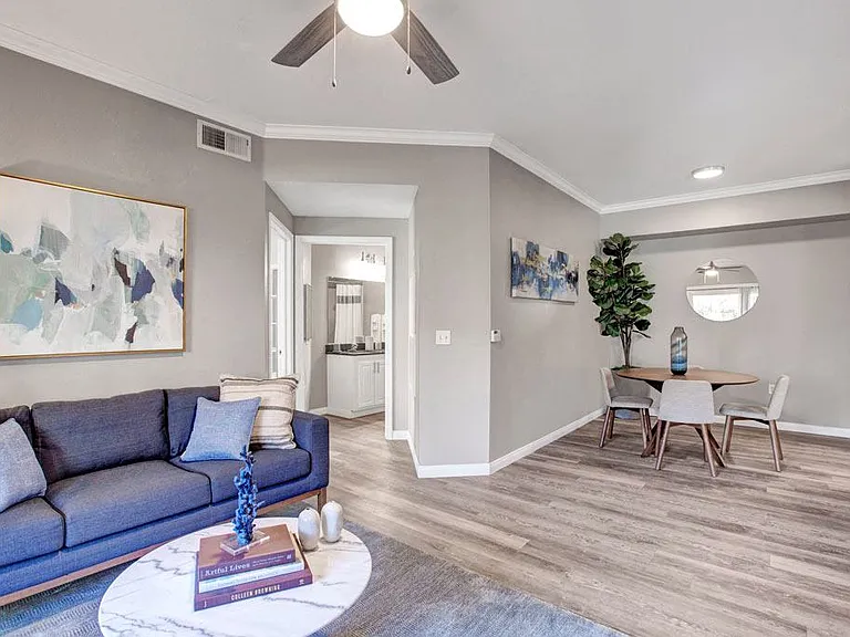 Broadleaf Apartments — Photo 5