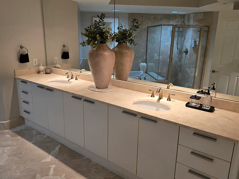 241 Riverside Dr #2209 — Photo 6