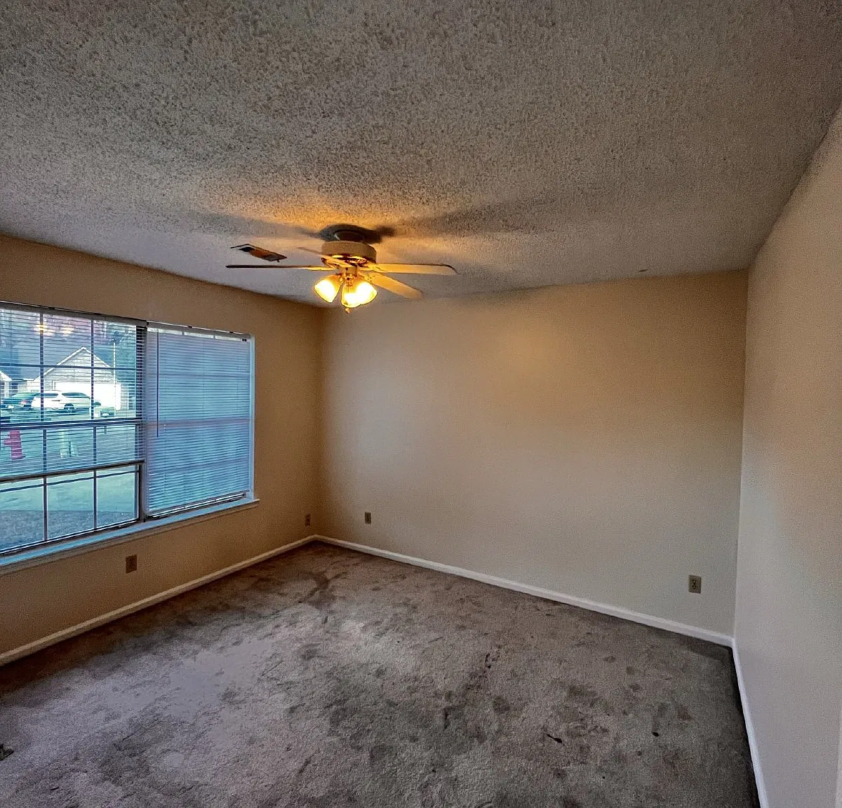 4 bed, 2.0 bath, 1471 sqft, $1,650 — Photo 3