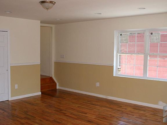 4th image of 4643 Carpenter Ave #Var