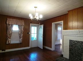 3rd image of 2111 E Watauga Ave