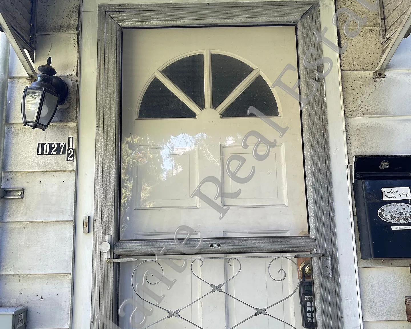 1027 Eleanor St — Photo 4