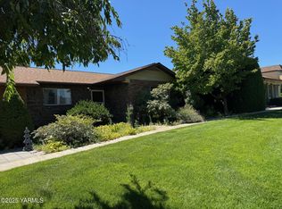 5901 Barge St APT 43, Yakima, WA 98908