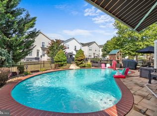18166 Camdenhurst Dr, Gainesville, VA 20155
