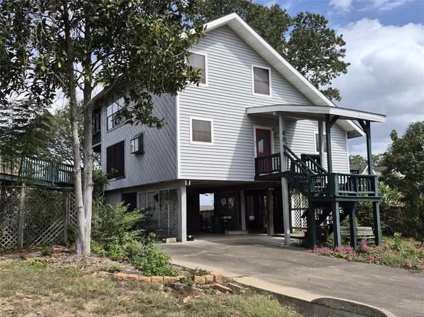 60 Hillcrest Dr, Coldspring, TX 77331