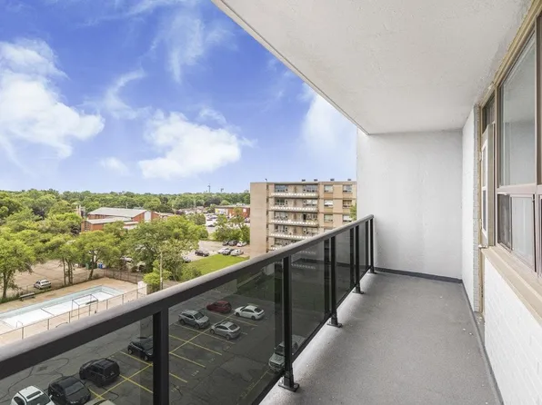 Delmonico Apartments