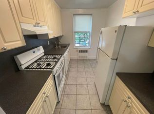 7925 150th St APT B3, Flushing, NY 11367