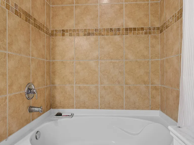 511 SE 5th Ave #1102 — Photo 33