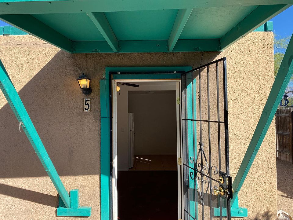 1st image of 2614 N Balboa Ave APT 5
