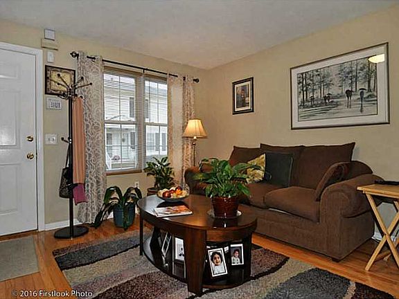 4th image of 1146 Hartford Ave #1146