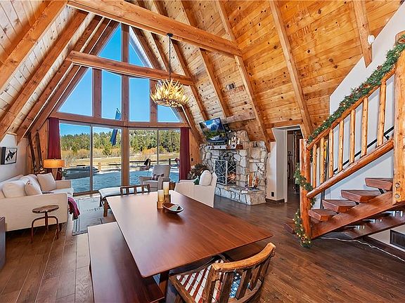 5th image of 1033 Club View Dr