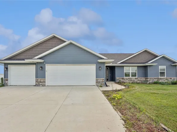 103 Viking Dr, Vinton, IA 52349