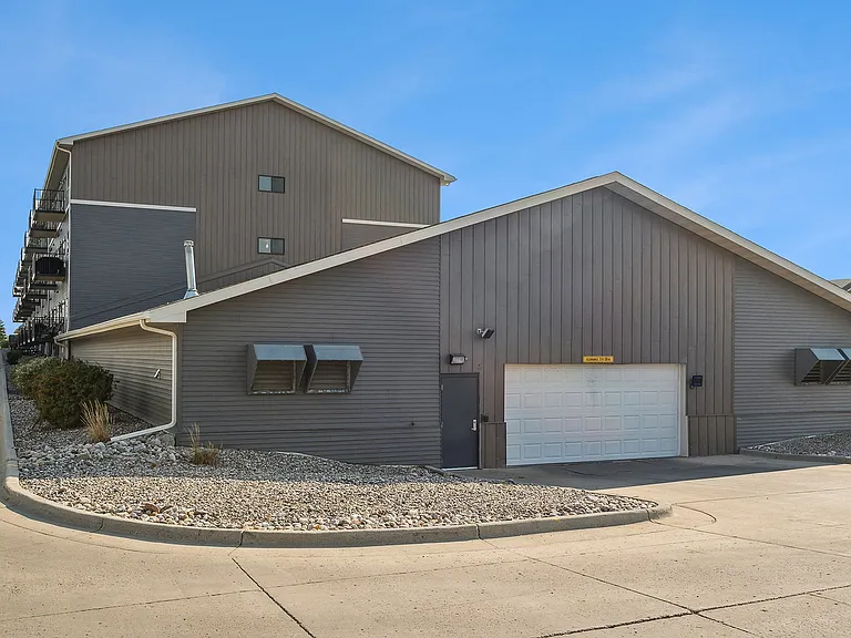 Deer Ridge Apartment Homes — Photo 21