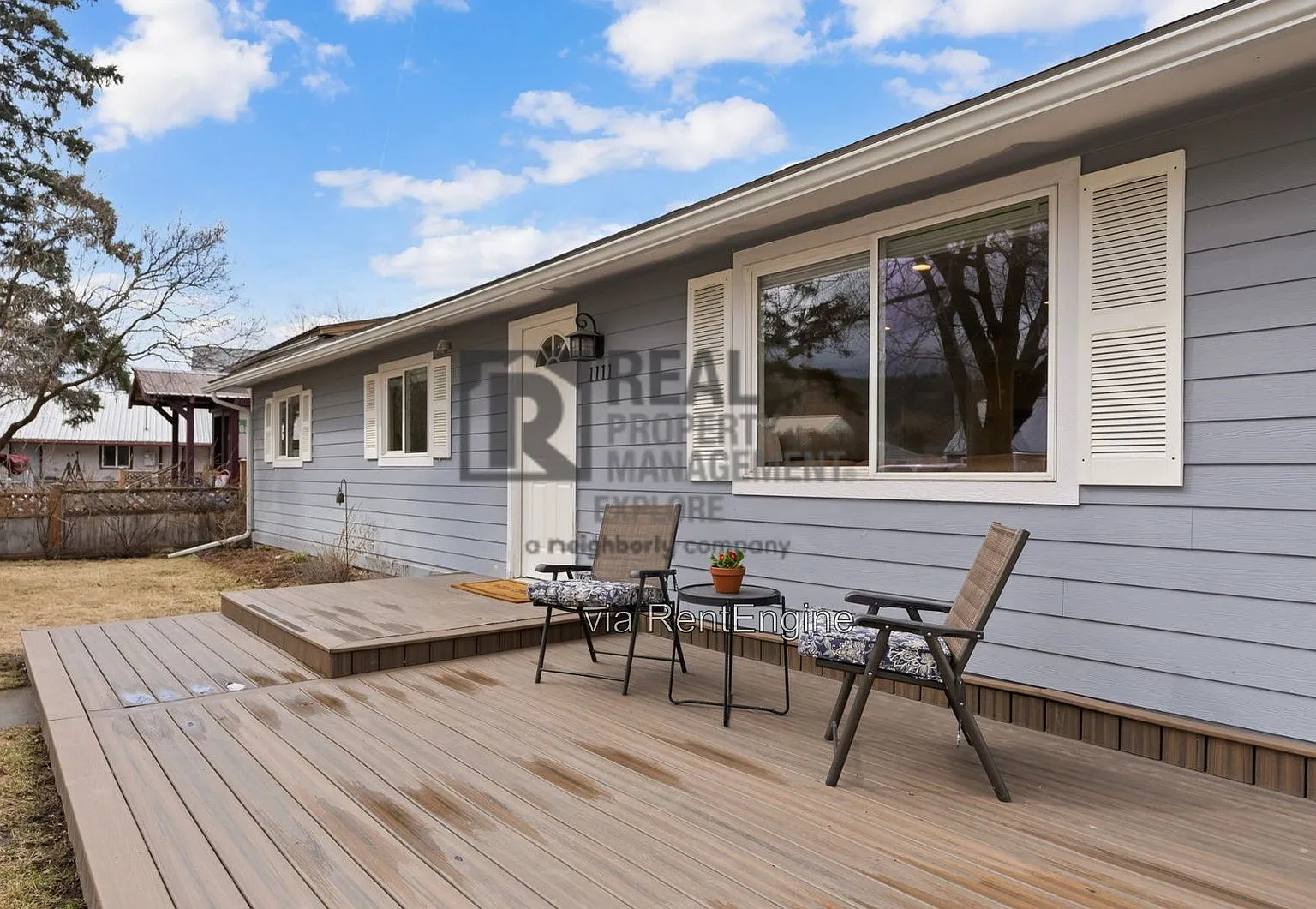 3 bed, 1.0 bath, 1360 sqft, $2,100 — Photo 3