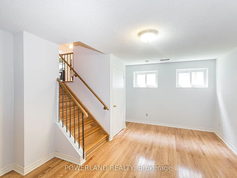 92 Nightstar Dr — Photo 15