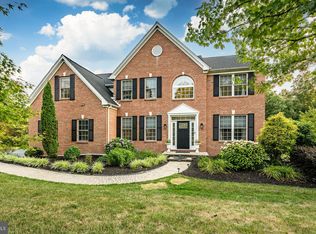 908 Grand View Dr, Exton, PA 19341