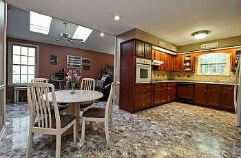 5th image of 7020 Bay Cove Trl