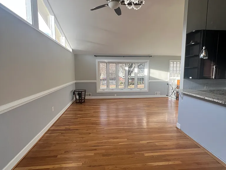 10123 Eastlake Dr — Photo 4