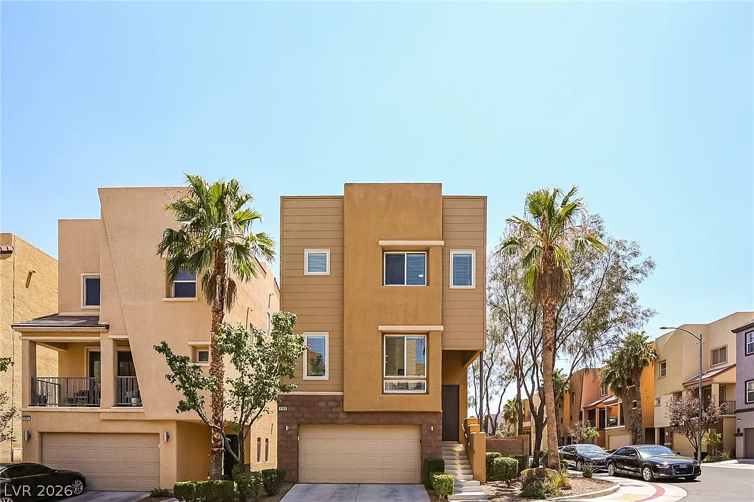 3 bed, 4.0 bath, 1930 sqft, $2,195 — Photo 1