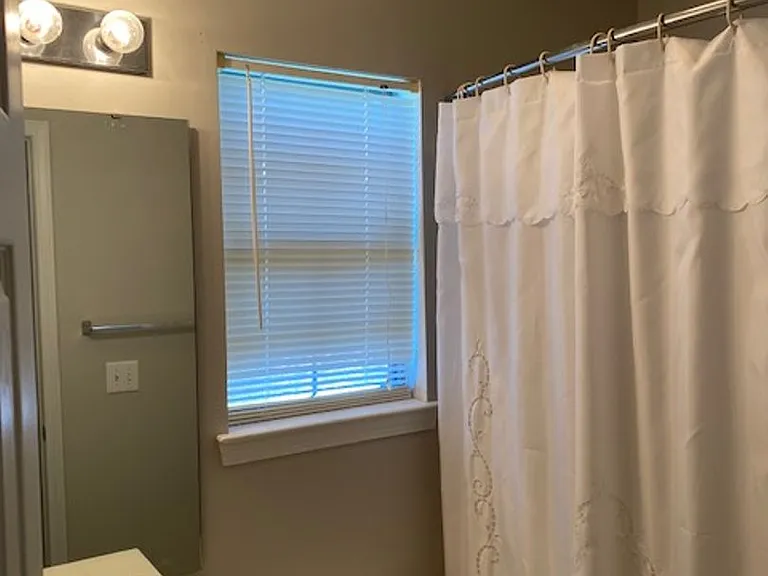 390 Pinehurst Ln #14E — Photo 15