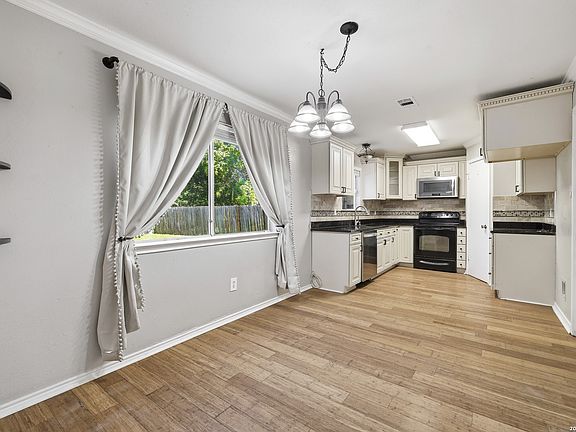 5th image of 7223 PINE BR