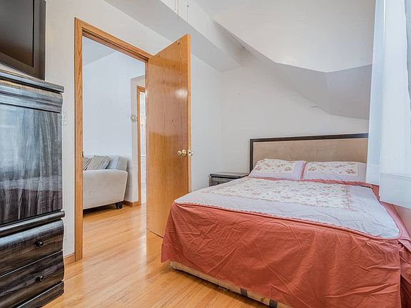 5th image of 3030 N Allen Ave