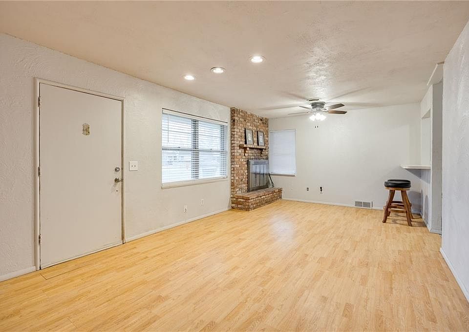 1st image of 1524 N Nicklas Ave