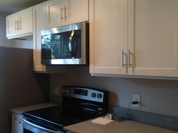 2nd image of 6807-6809 Lakewood Dr W #10