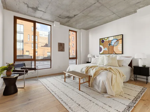 199 Conover Street image 5 of 12