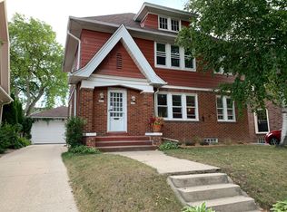 6013 W Wells St, Wauwatosa, WI 53213